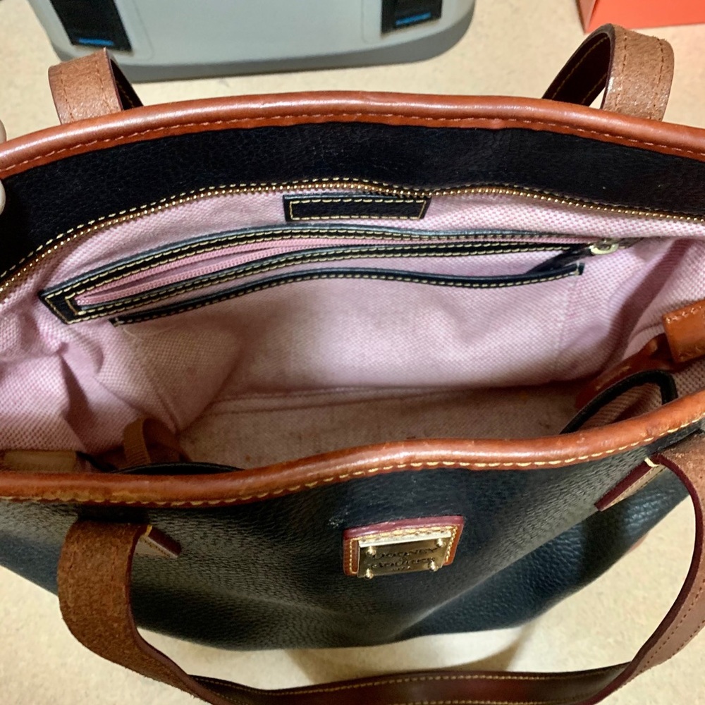 Dooney & Bourke
